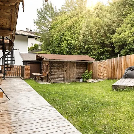 Naturlodge Tirol - Naturverbunden Im Zillertal Fuegen